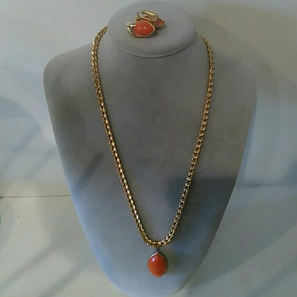 Vnt gold plate chain necklace coral glass earrings